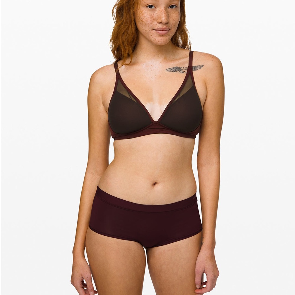 ❤️SALE❤️NWT Lululemon Simply Sheer Bra